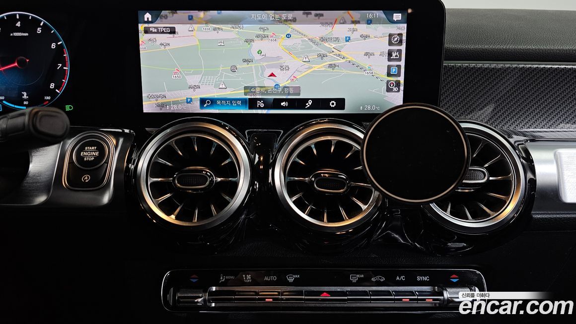 Mercedes-Benz GLB-Class 2021