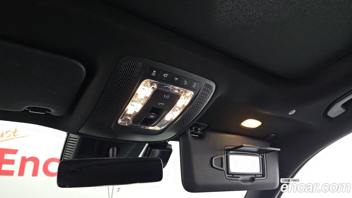 Mercedes-Benz GLB-Class 2021