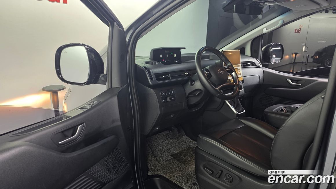 Hyundai Staria 2023