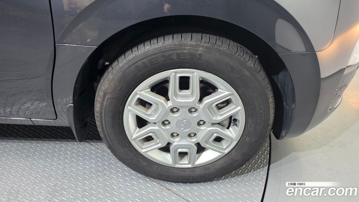 Hyundai Staria 2023