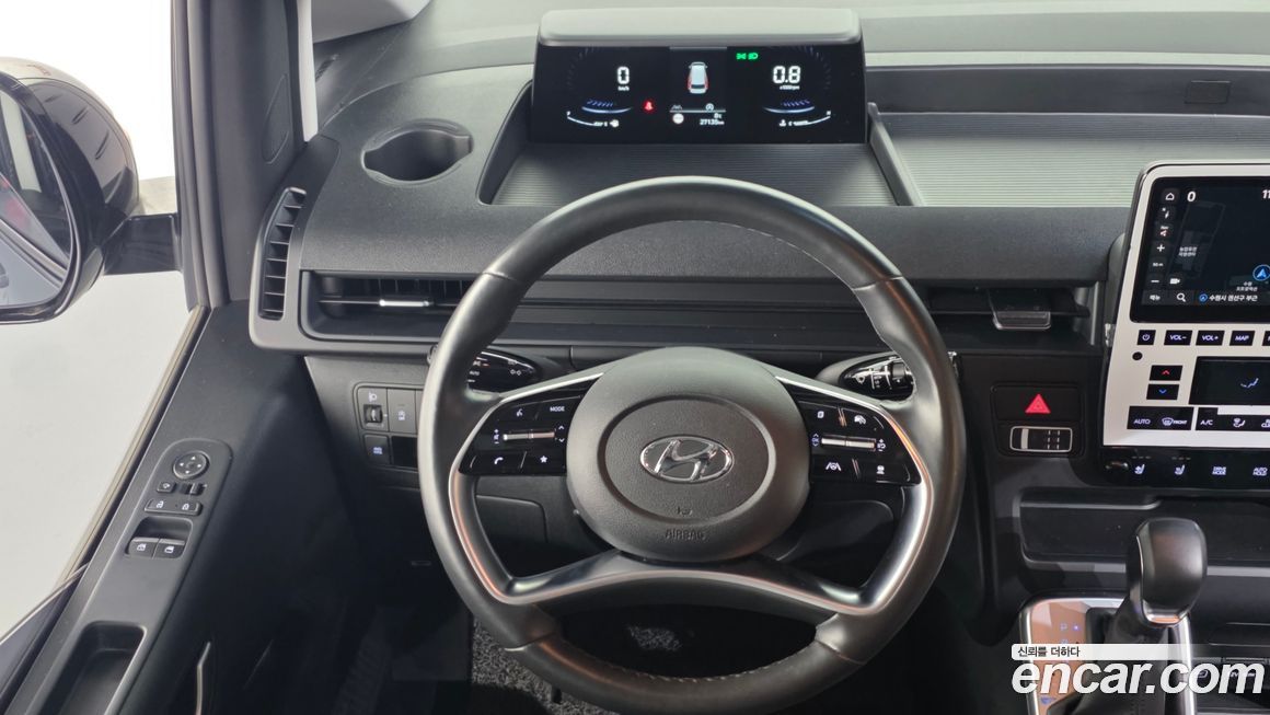 Hyundai Staria 2023