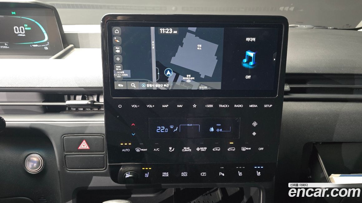Hyundai Staria 2025