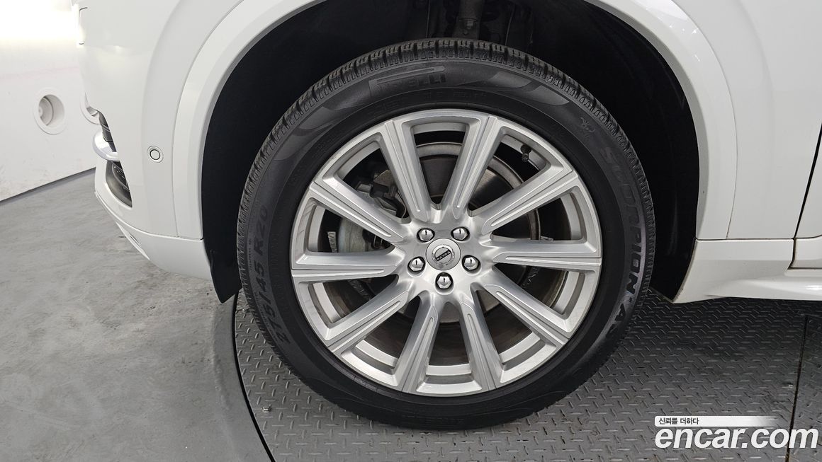 Volvo XC90 2019