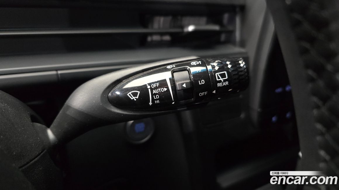 Hyundai Staria 2025