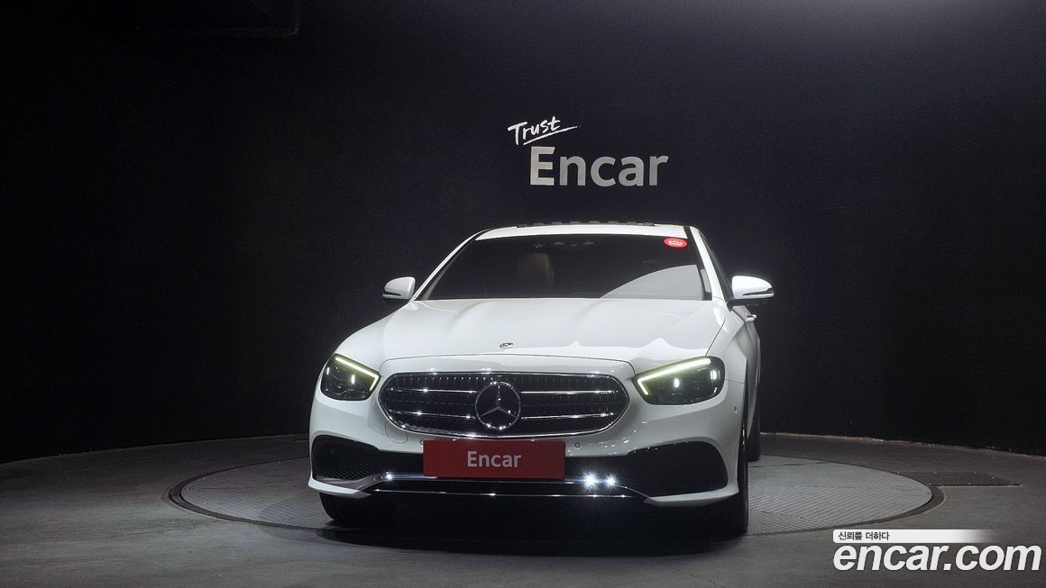 Mercedes-Benz E-Class 2022