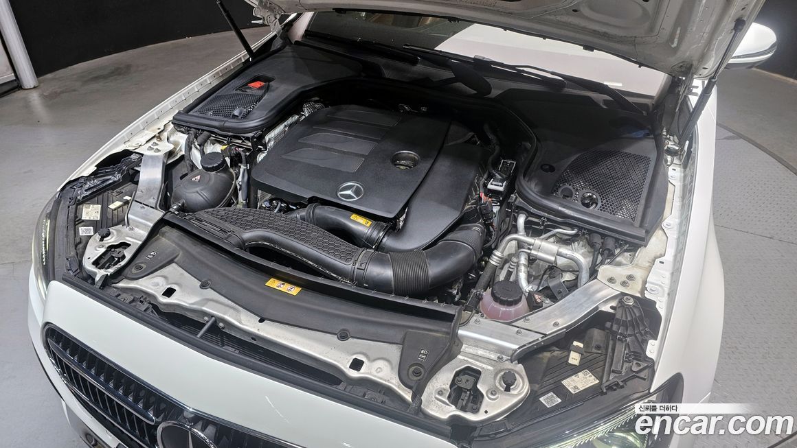 Mercedes-Benz E-Class 2022