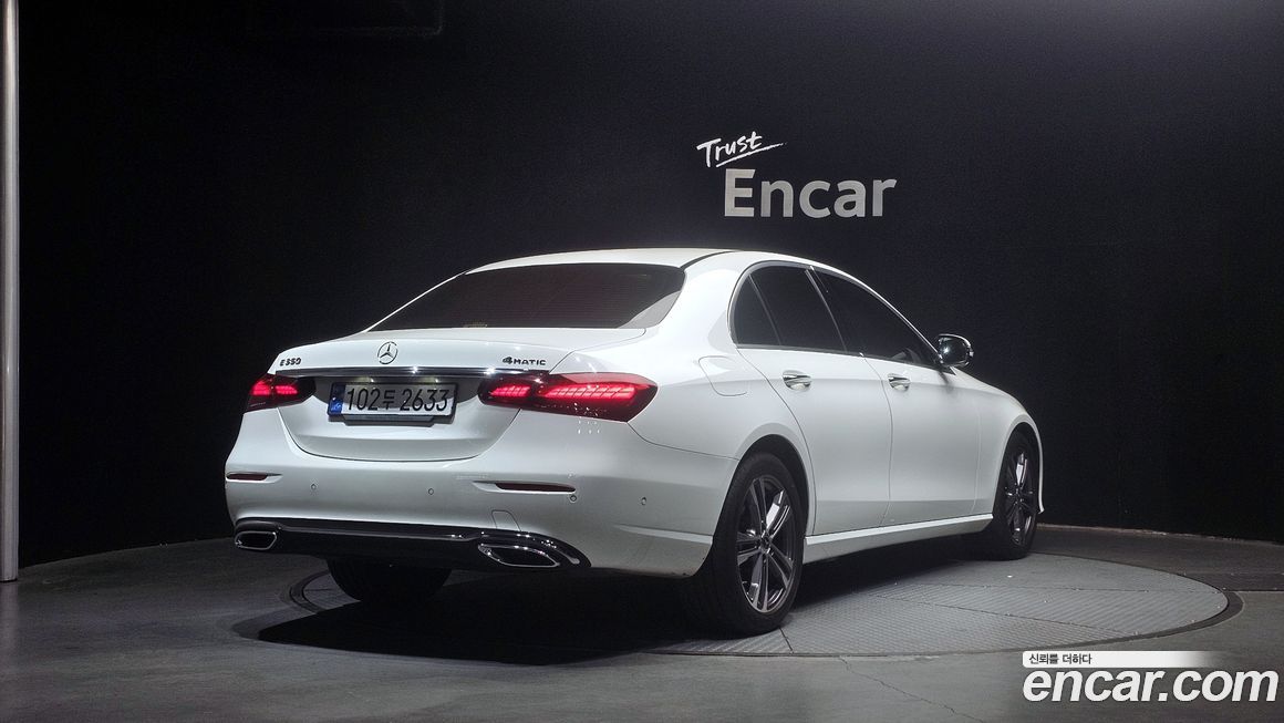 Mercedes-Benz E-Class 2022