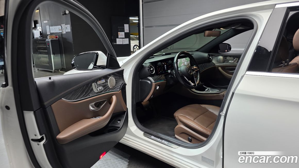 Mercedes-Benz E-Class 2022