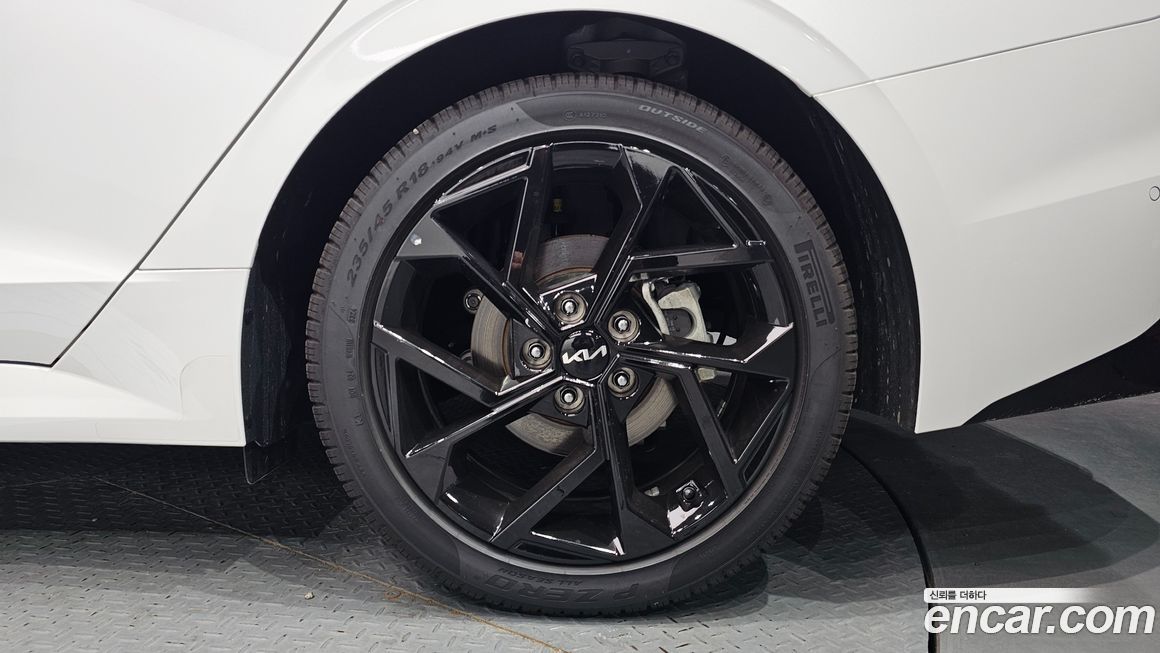 Kia K5 2025