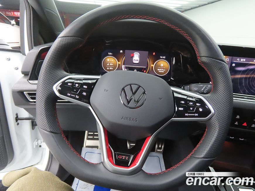 Volkswagen Golf 2024