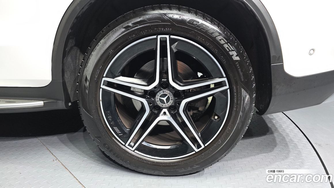 Mercedes-Benz GLC-Class 2020