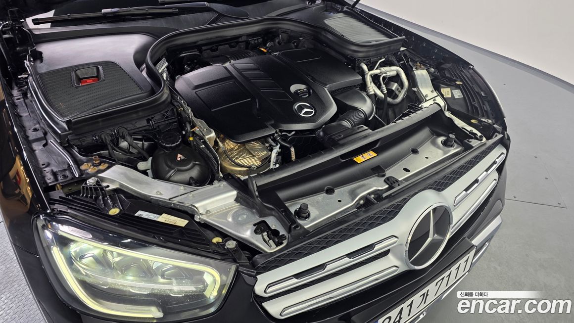 Mercedes-Benz GLC-Class 2021