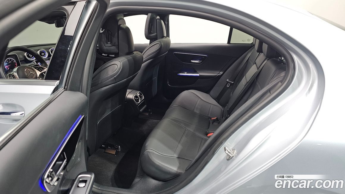 Mercedes-Benz C-Class 2023