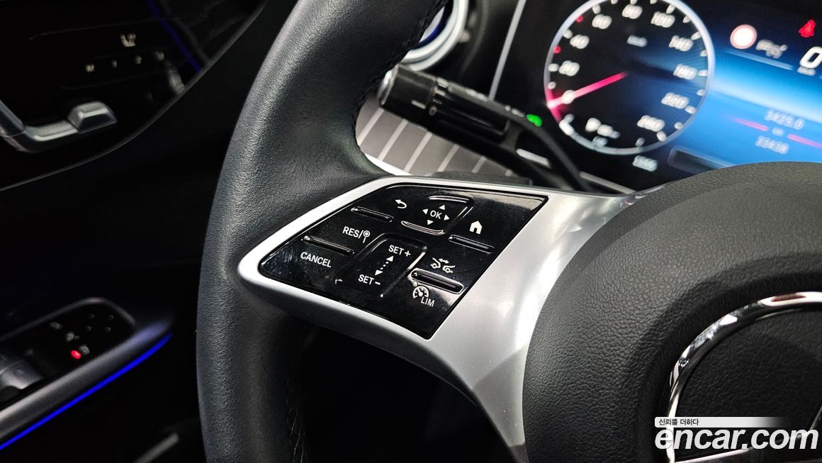 Mercedes-Benz C-Class 2023