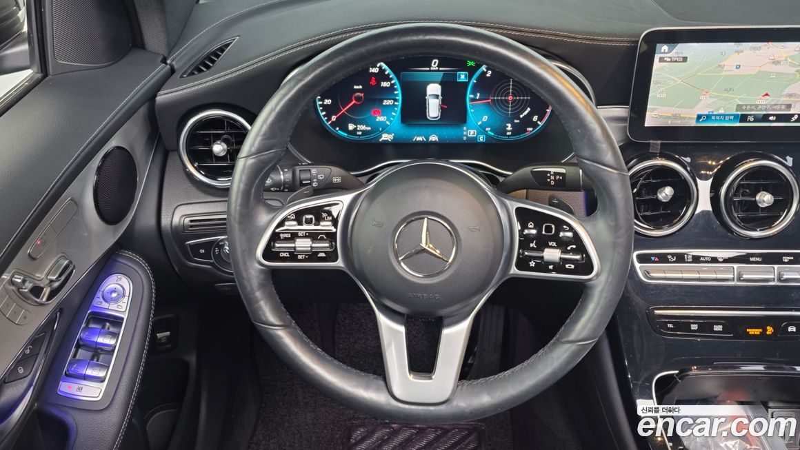 Mercedes-Benz GLC-Class 2021