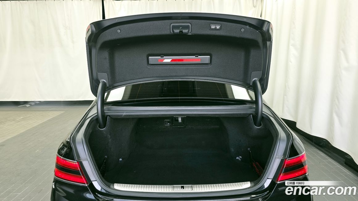 Genesis G90 2021