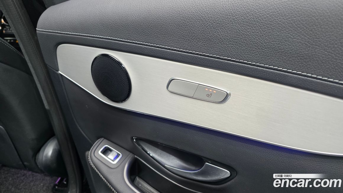 Mercedes-Benz GLC-Class 2021