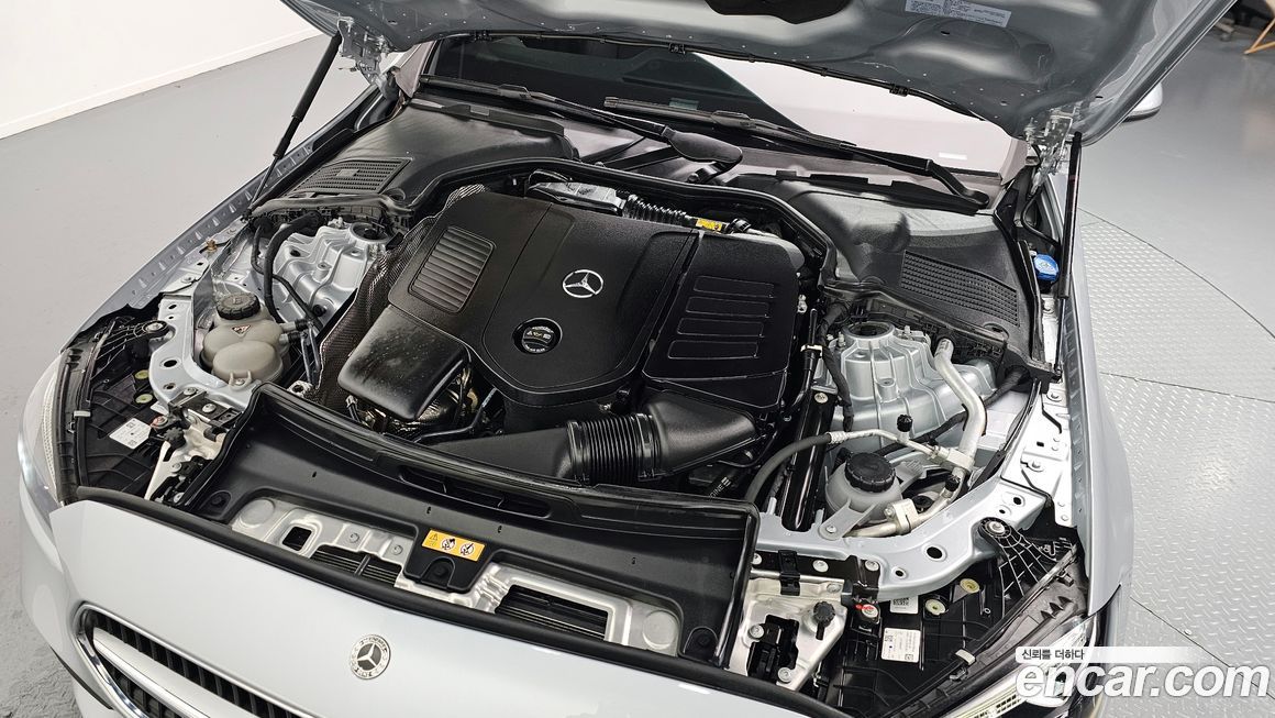 Mercedes-Benz C-Class 2023