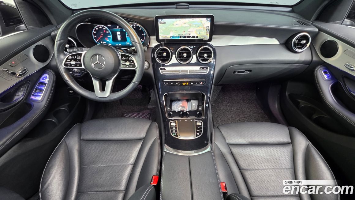 Mercedes-Benz GLC-Class 2021