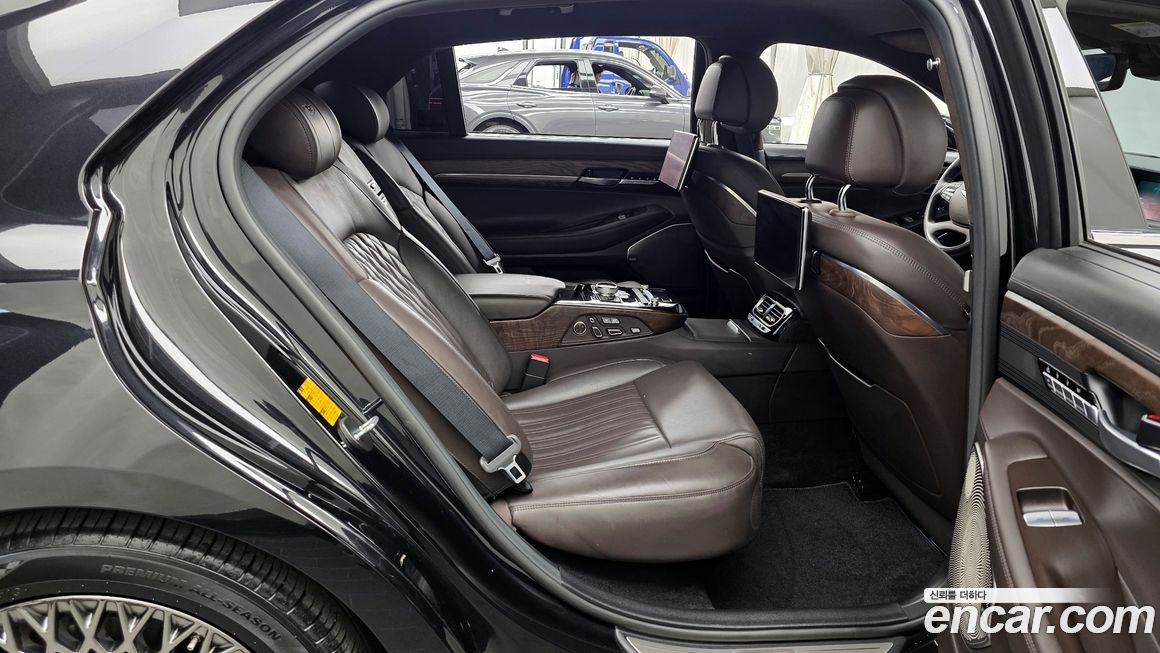Genesis G90 2021