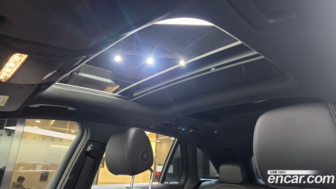 Mercedes-Benz GLC-Class 2021