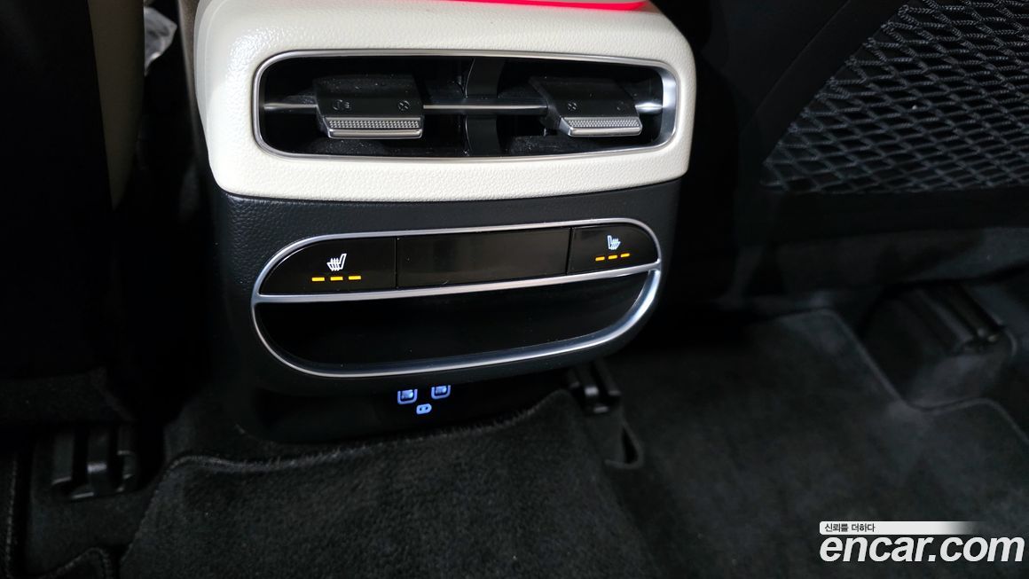 Genesis GV70 2024