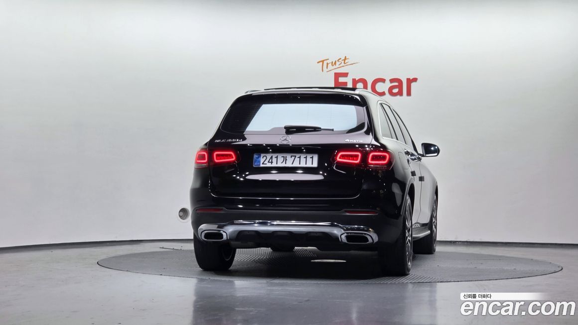 Mercedes-Benz GLC-Class 2021