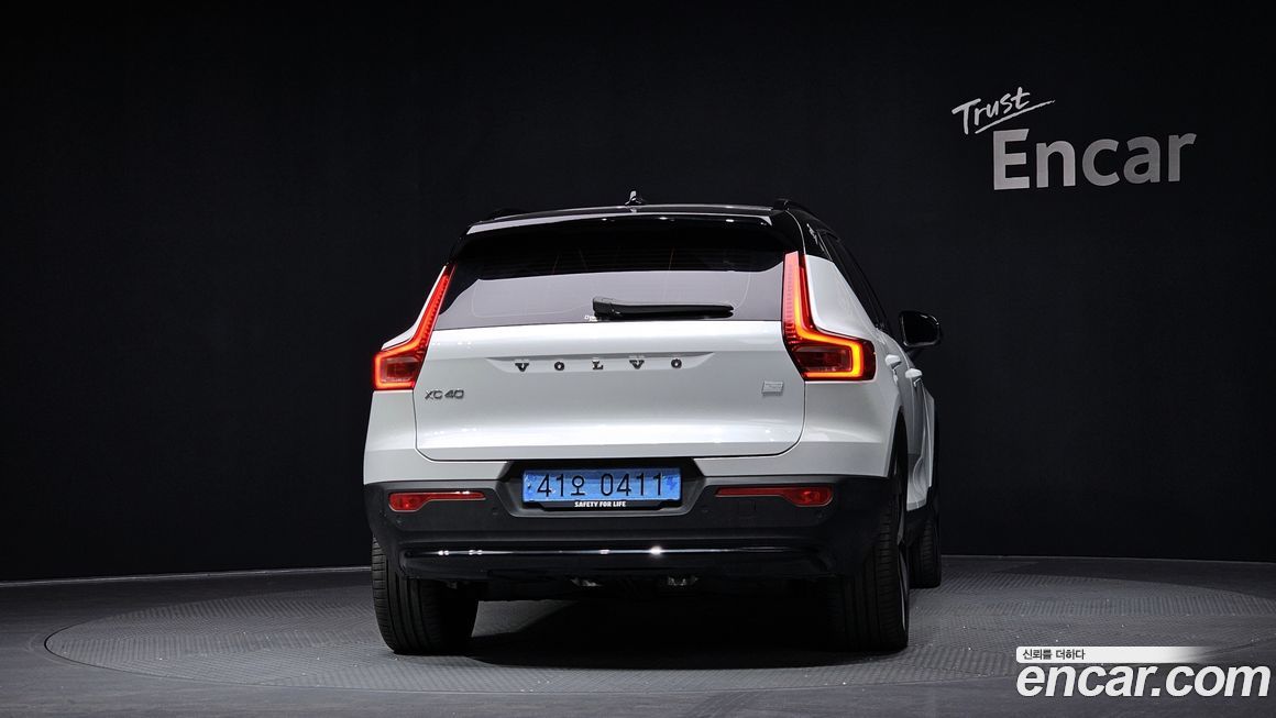 Volvo XC40 2024
