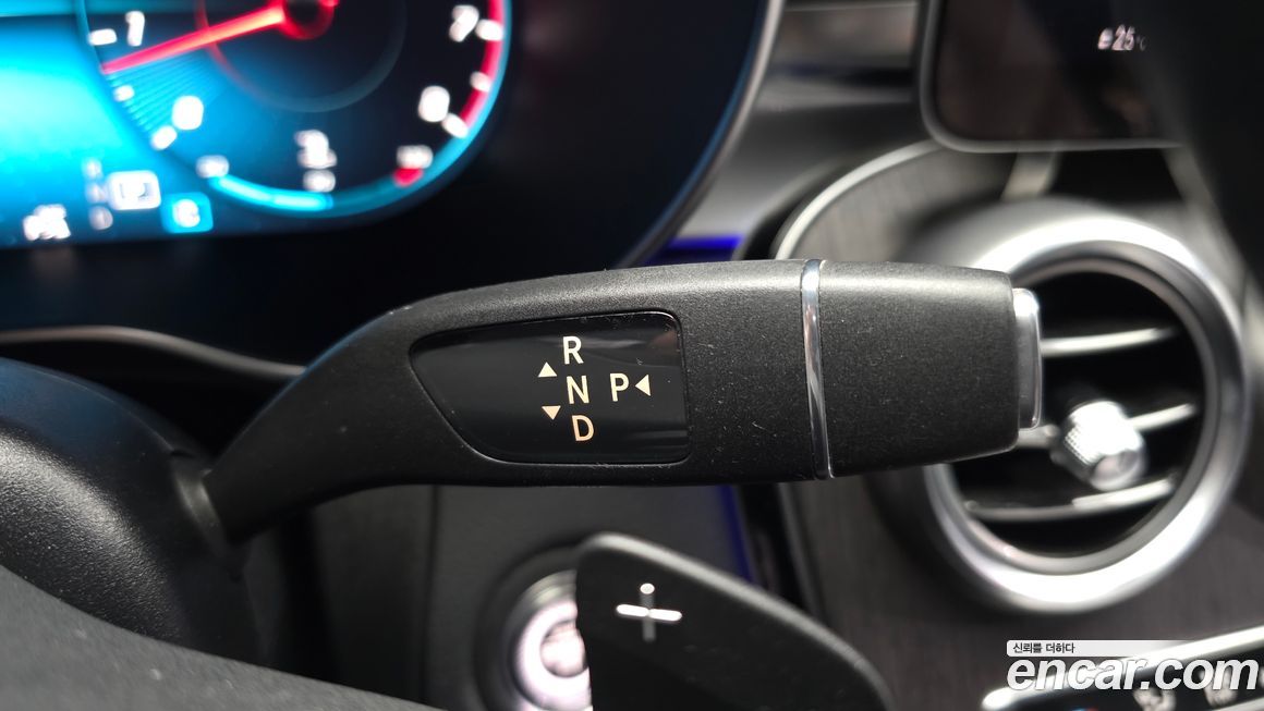 Mercedes-Benz GLC-Class 2020