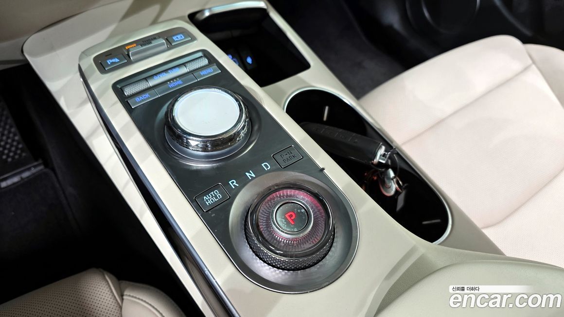 Genesis GV70 2024