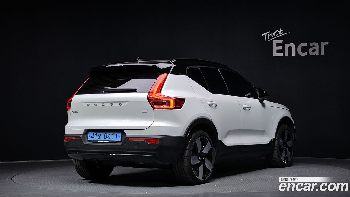Volvo XC40 2024