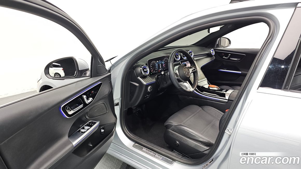 Mercedes-Benz C-Class 2023