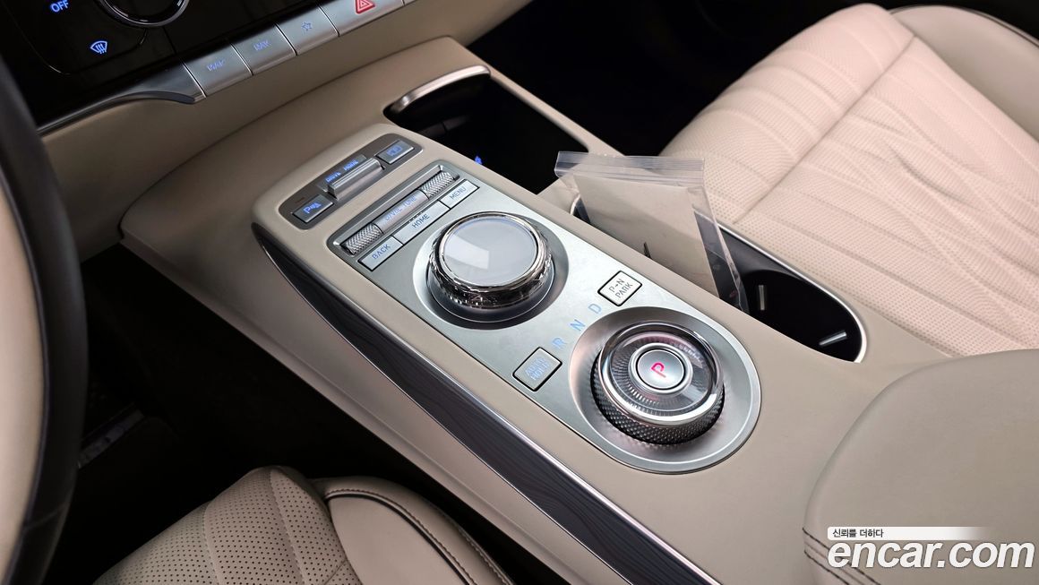 Genesis GV70 2024