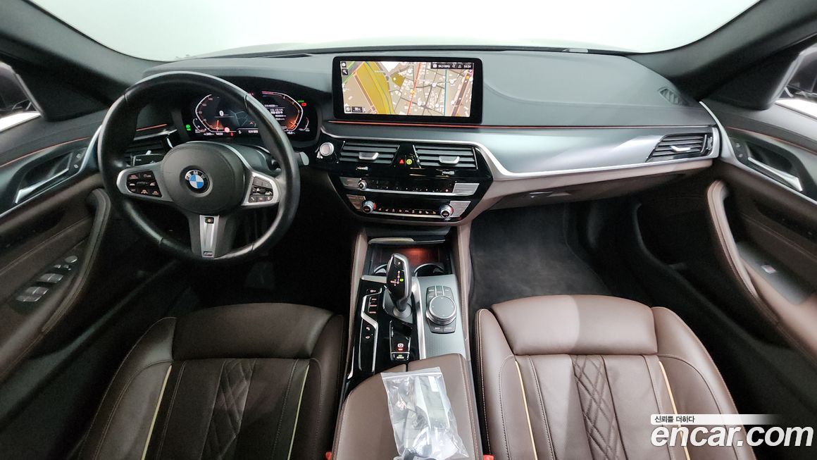 BMW 5-Series 2023