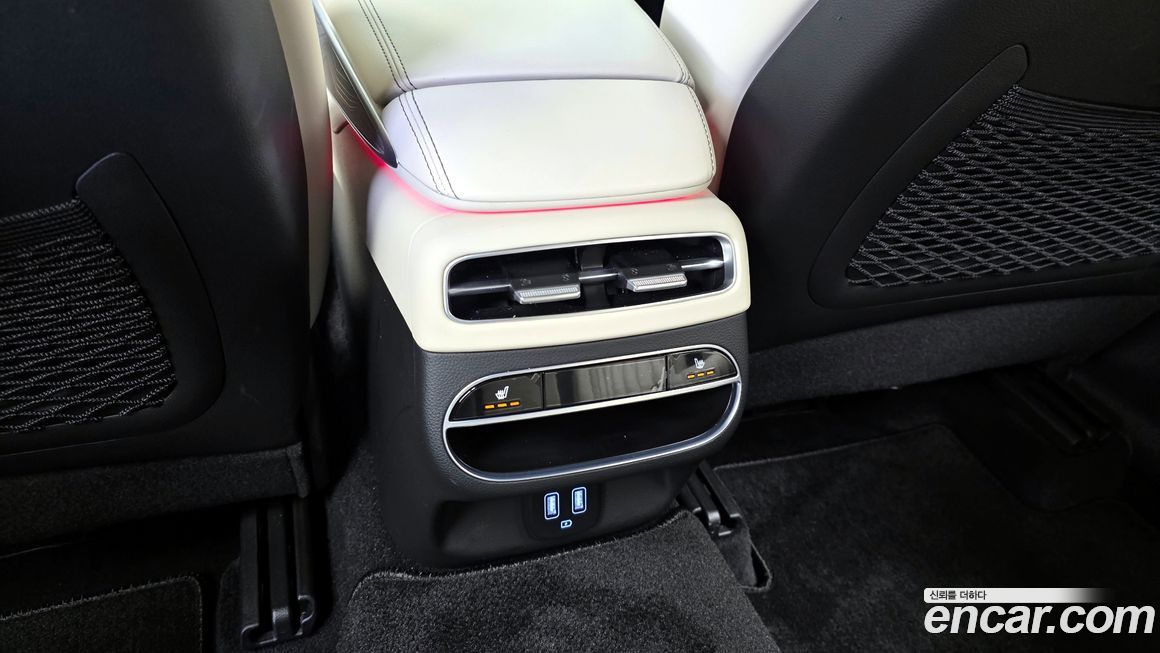 Genesis GV70 2024