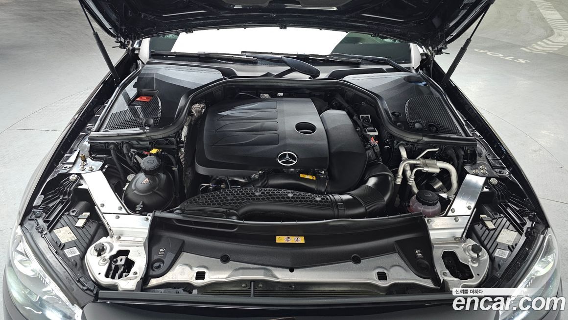 Mercedes-Benz E-Class 2022