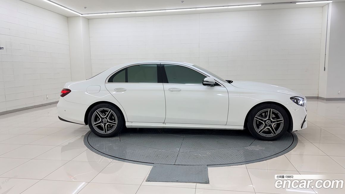 Mercedes-Benz E-Class 2023