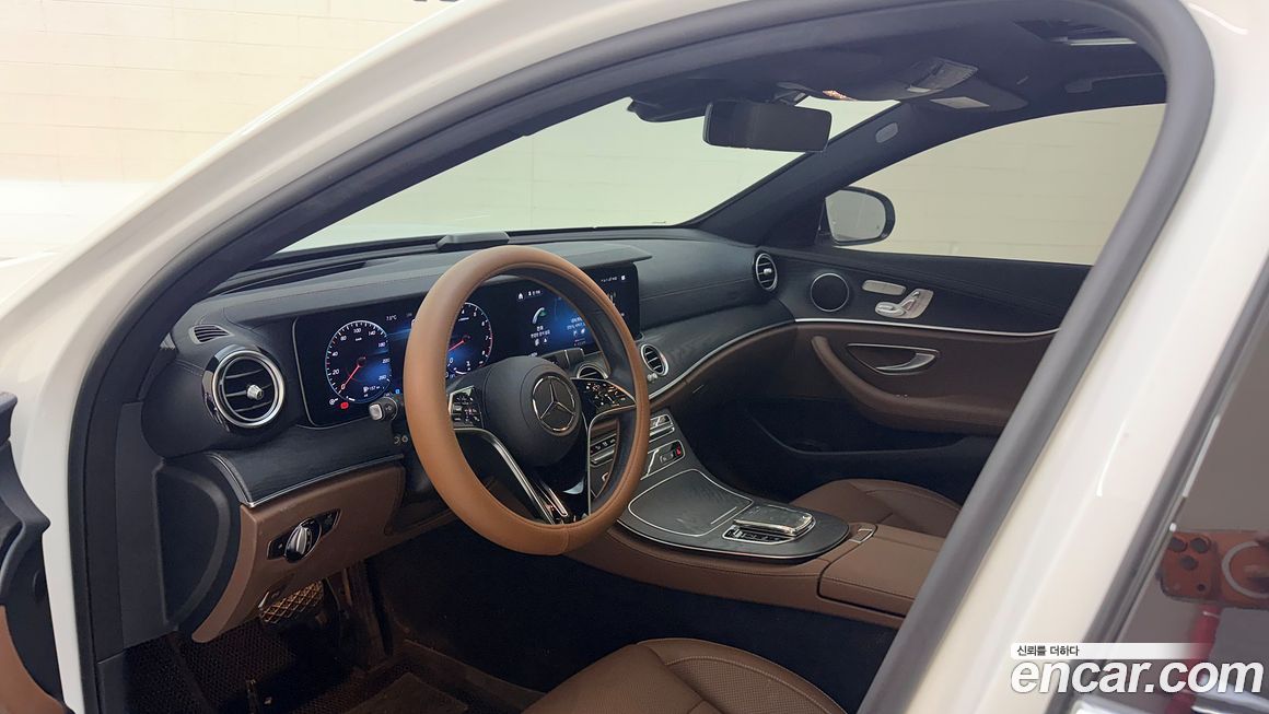 Mercedes-Benz E-Class 2023