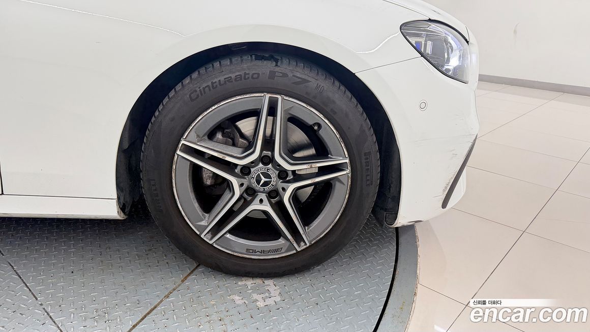 Mercedes-Benz E-Class 2023