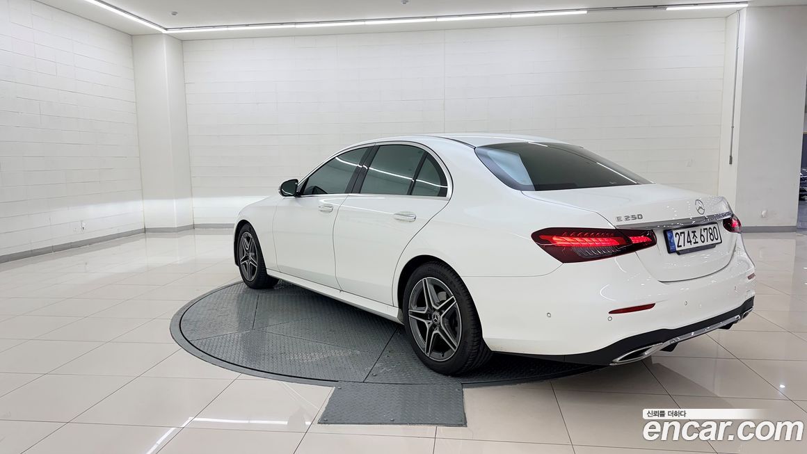 Mercedes-Benz E-Class 2023