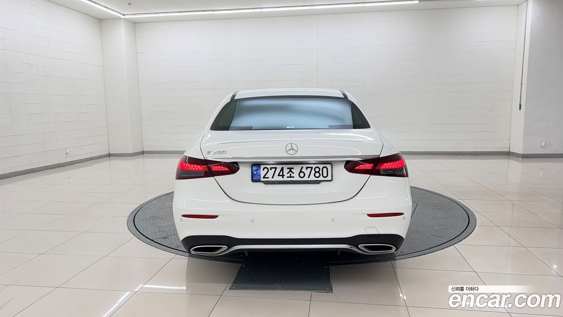 Mercedes-Benz E-Class 2023