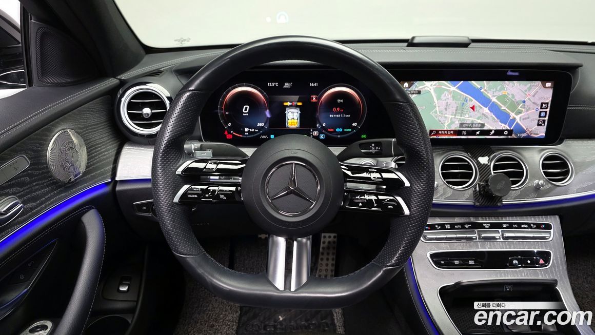Mercedes-Benz E-Class 2022