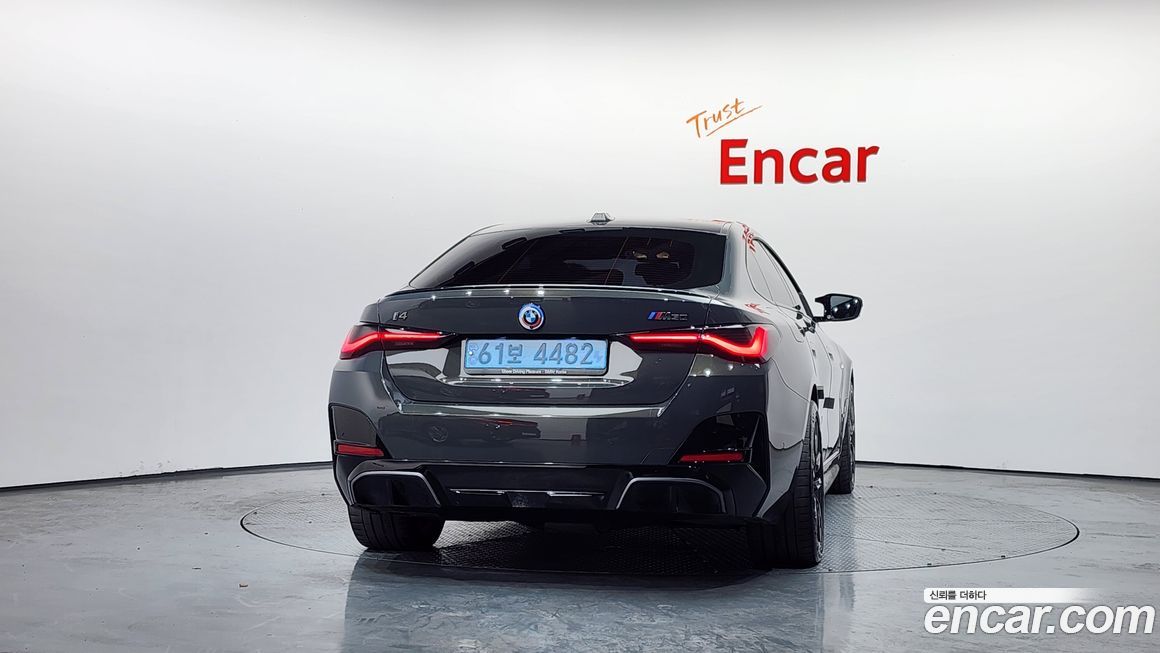 BMW i4 2023