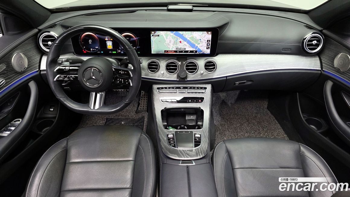 Mercedes-Benz E-Class 2022