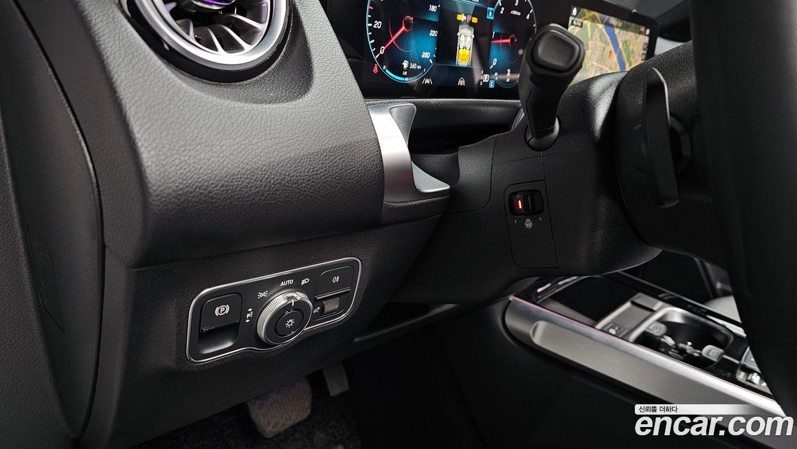 Mercedes-Benz GLB-Class 2022