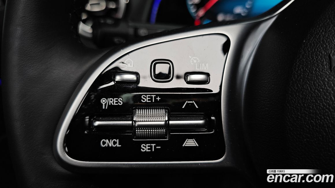 Mercedes-Benz GLB-Class 2022