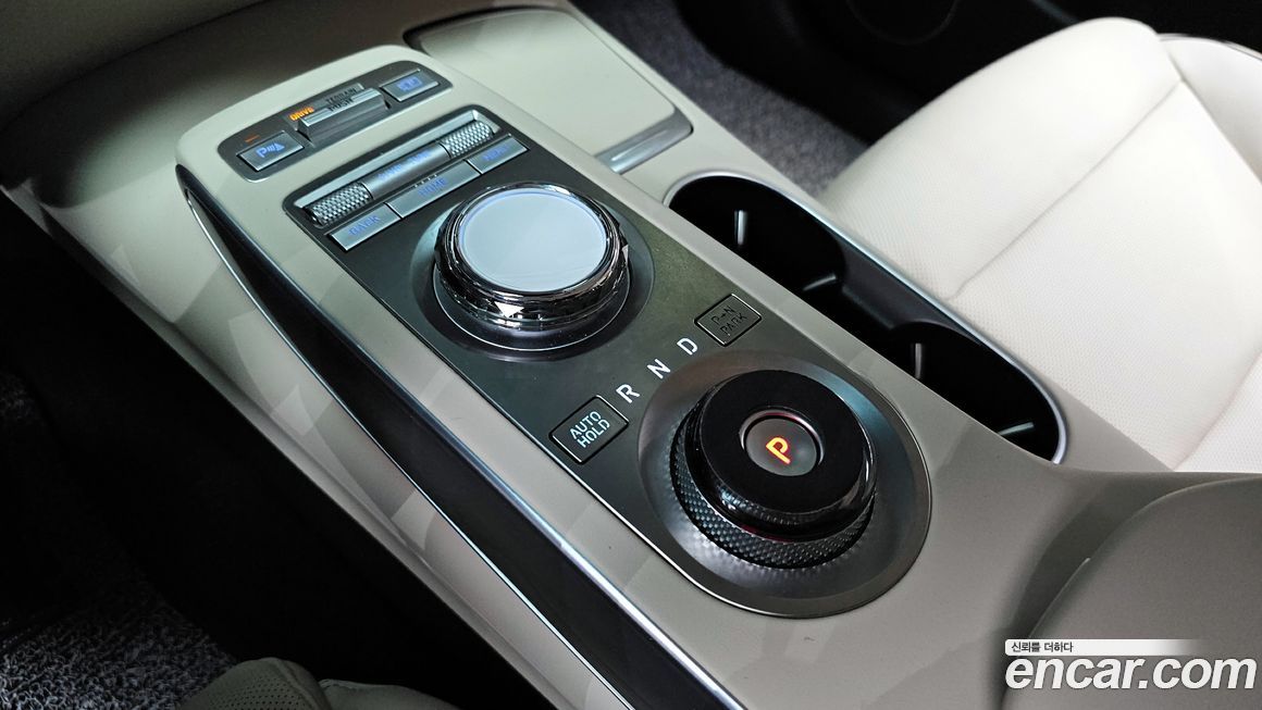 Genesis GV70 2024