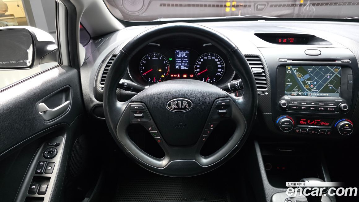 Kia K3 2013