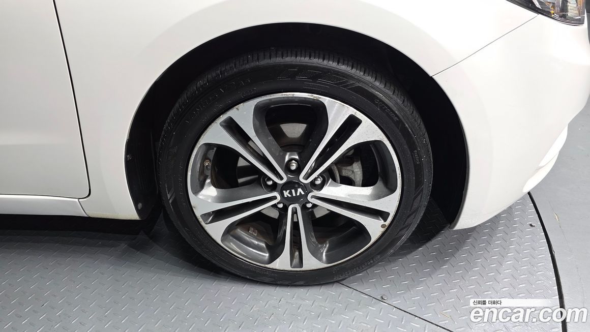 Kia K3 2013