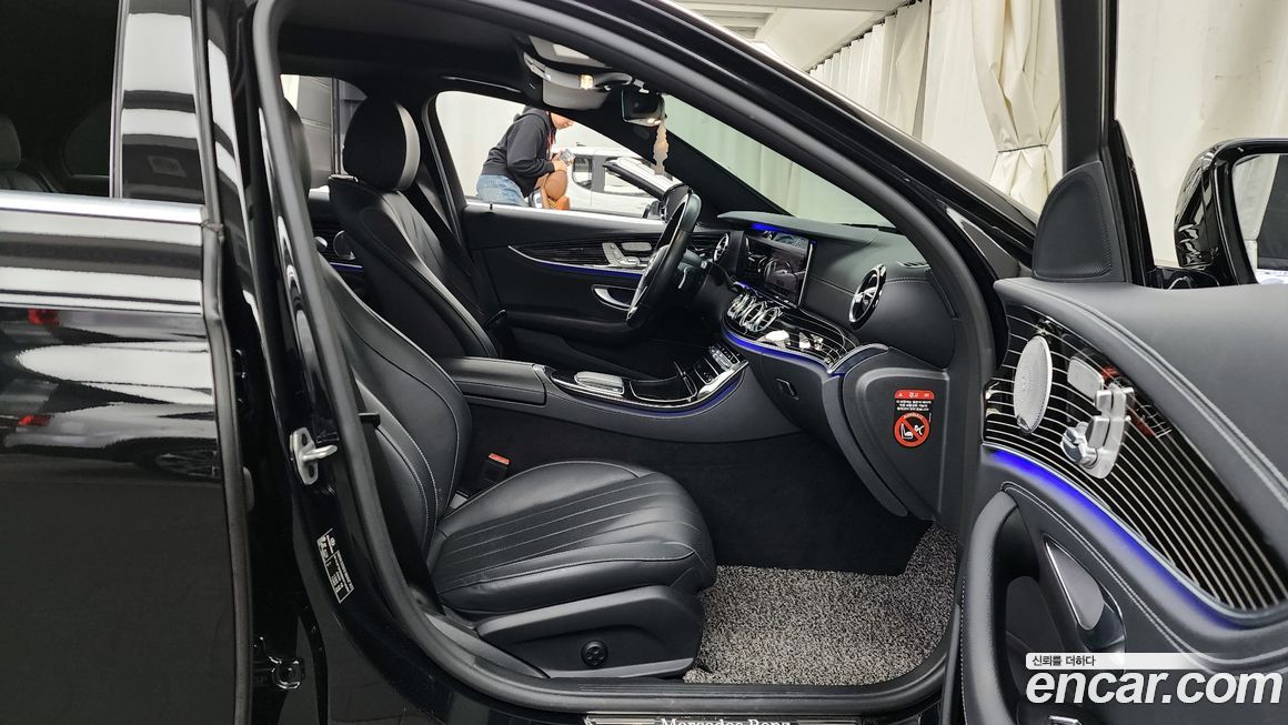 Mercedes-Benz E-Class 2021